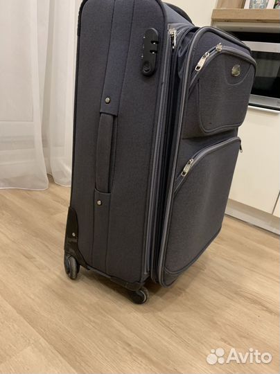 Чемодан на колесах