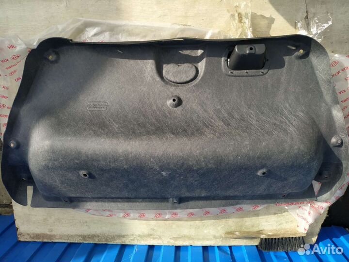 Обшивка крышки багажника Kia Cerato 1