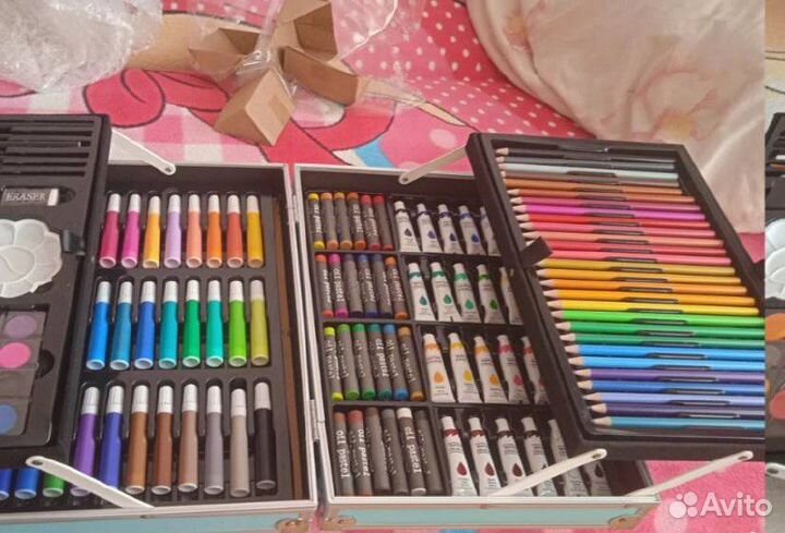 Набор для юного художника