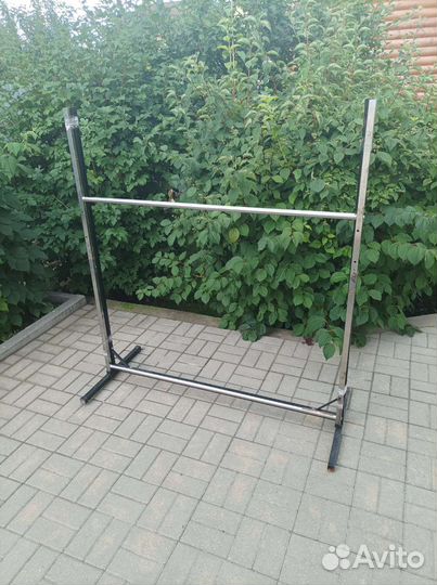 Стойка под вешалки