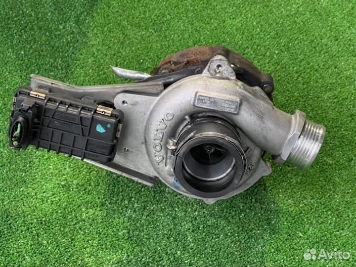 Турбокомпрессор (турбина) Volvo C 30 S40 S60 S80