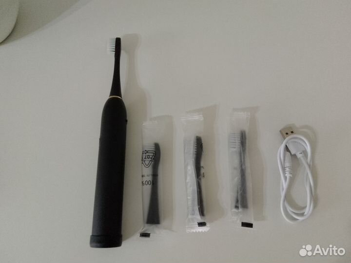 Зубная щетка