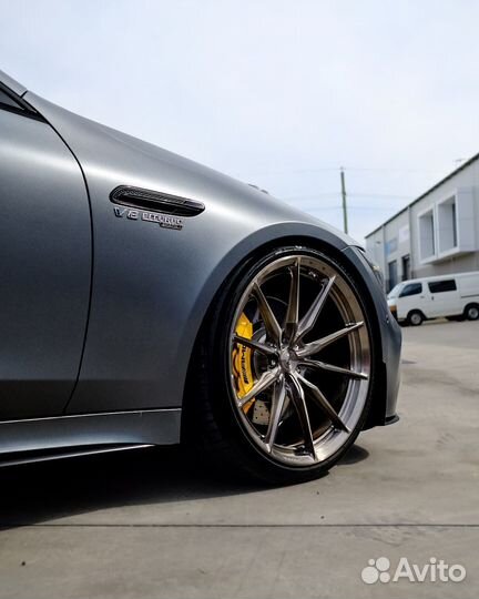 Кованые диски R20 5x112 на Mercedes AMG GT4