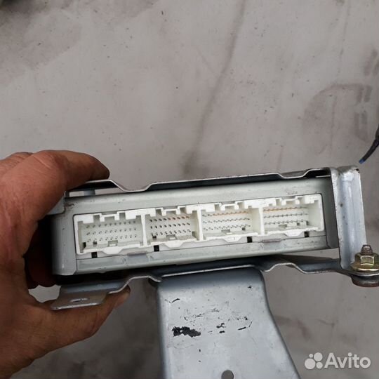 Блок эбу L813 18 881Н Мазда 6 GG двс 1,8