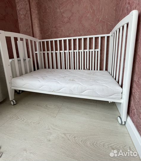 Детская кровать до трех лет