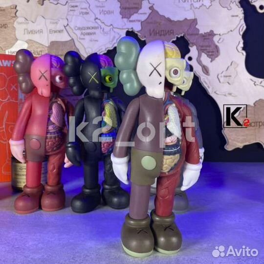 Фигурка игрушка kaws