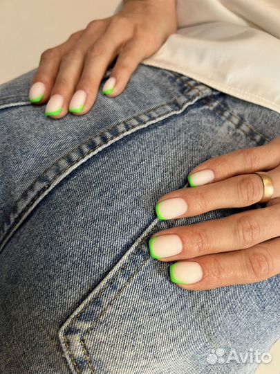 Маникюр и педикюр