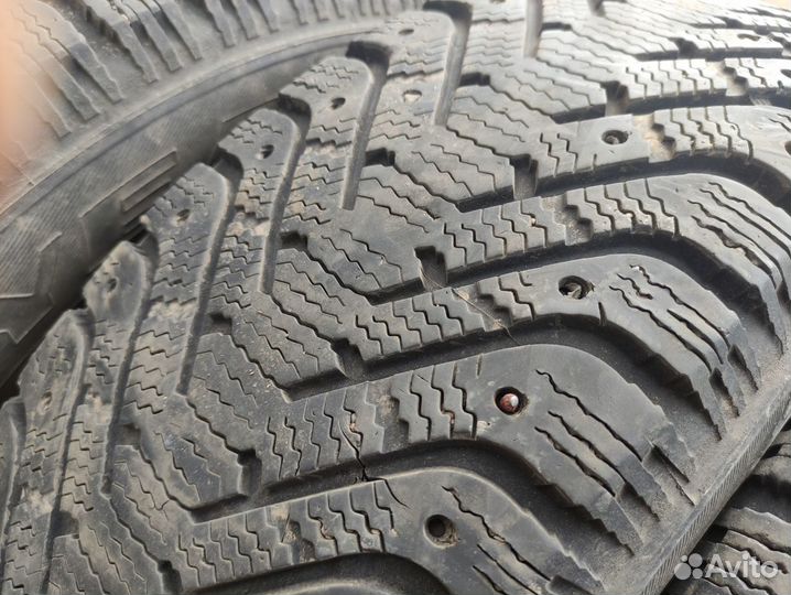 Goodyear UltraGrip 500 225/65 R17