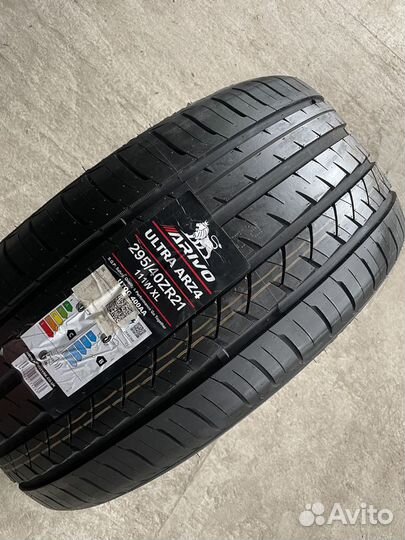 Arivo Ultra ARZ4 295/40 R21 111W