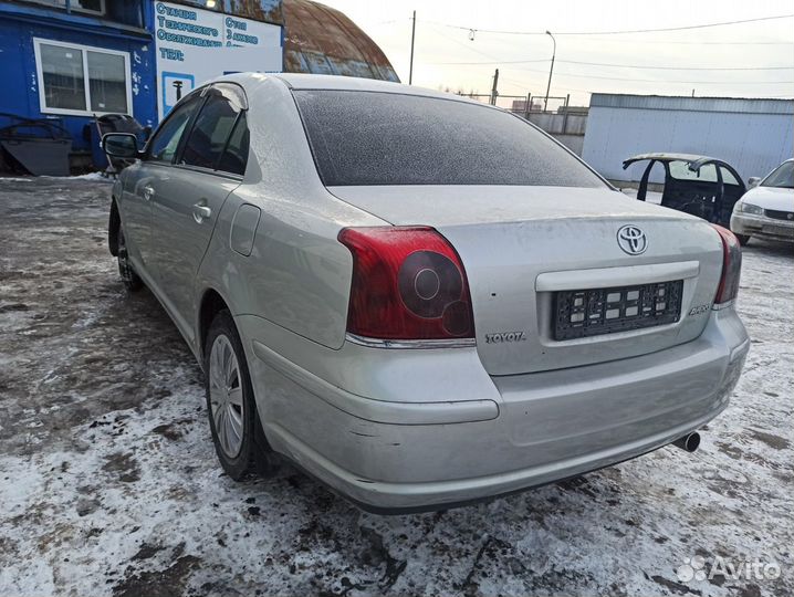 Накладка стекла переднего правого внутренняя Toyota Avensis 2007 6817105051 Отличное состояние