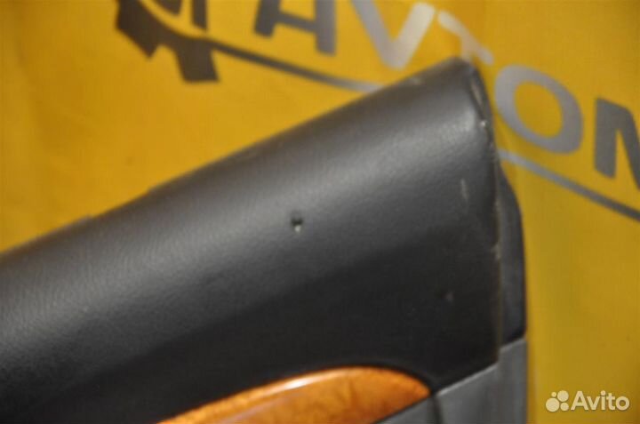 Обшивка двери задняя правая Lexus GX470 UZJ120