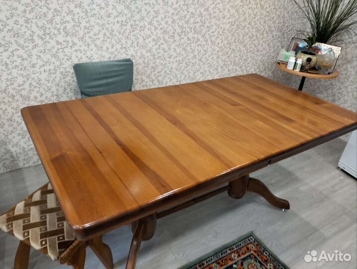 Кухонный стол