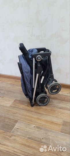 Коляска прогулочная складная