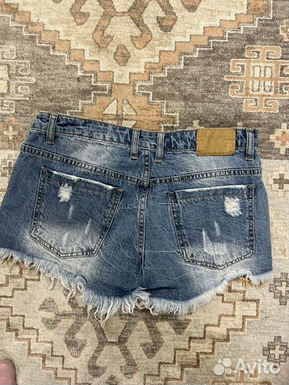 Шорты женские
