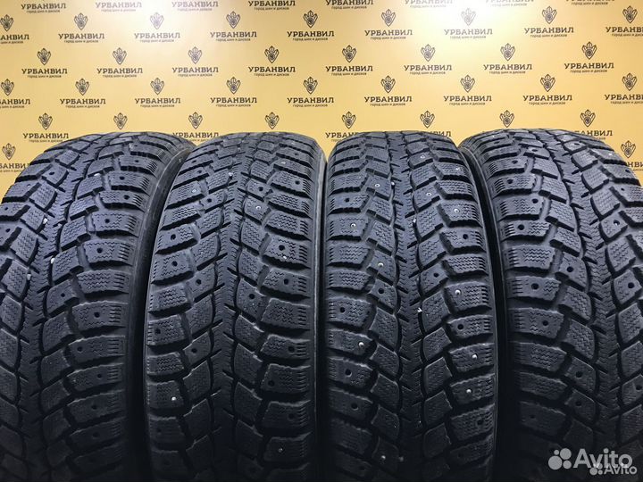 Kumho I'Zen Wis KW19 215/65 R16 98T