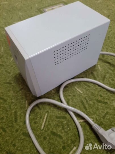 Стабилизатор напряжения