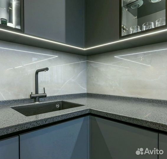 Кухонный гарнитур угловой в потолок на заказ