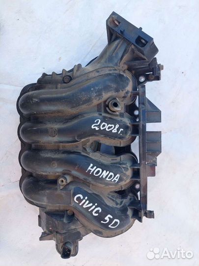 Впускной коллектор на Honda civic 4d.5d