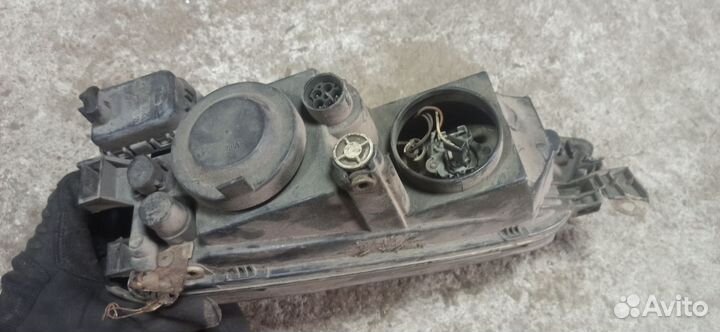 Фара вектра б правая