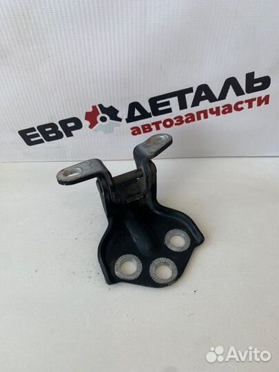 Петля двери задняя левая Ssang Yong Kyron