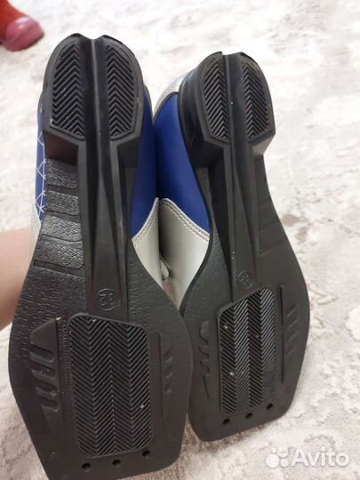 Лыжные ботинки