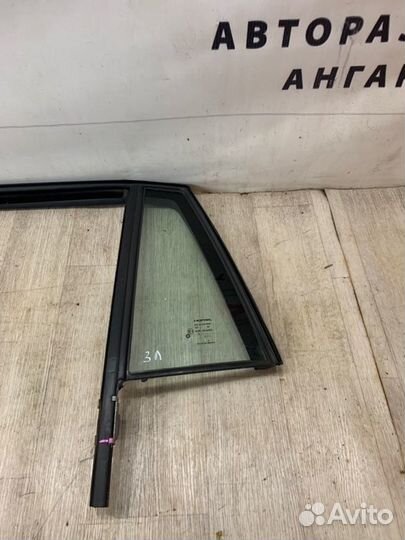 Стекло заднее левое Dodge Caliber 2007