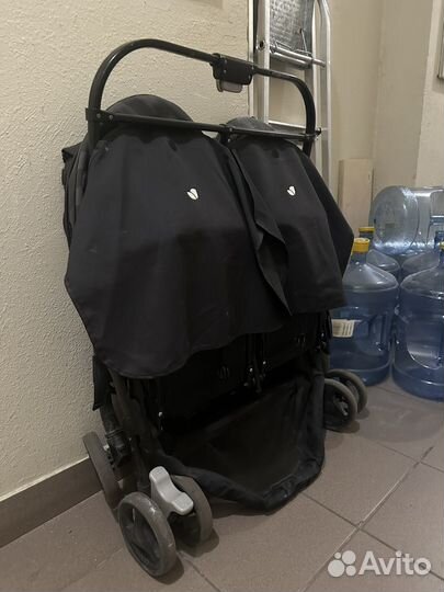 Коляска для двойни