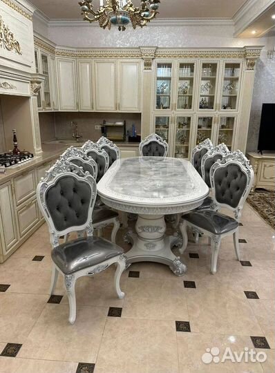Комплект стол и стулья