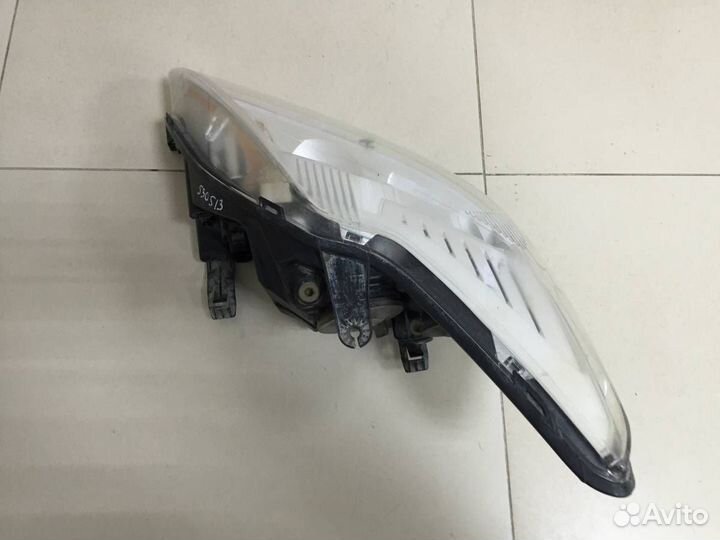 Фара правая Ford Focus/Focus RS/Focus ST