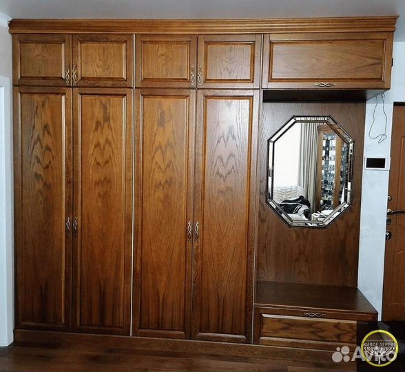 Шкаф pаспашнoй 3 секции