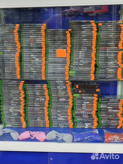 Игровые приставки PS 4 И аксессуары