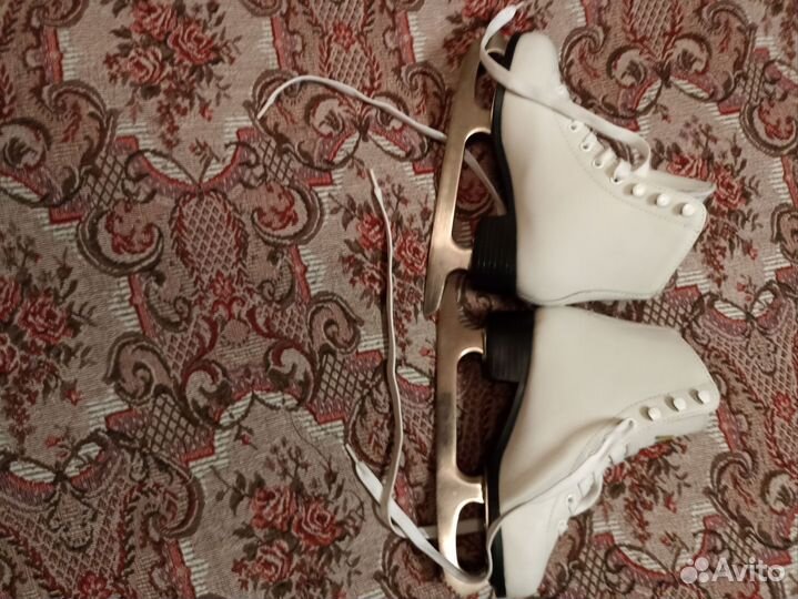 Коньки фигурные