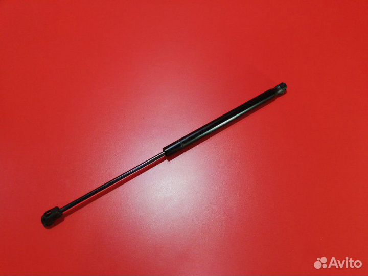 Амортизатор багажника Ford Focus CB4 qqdb 2008