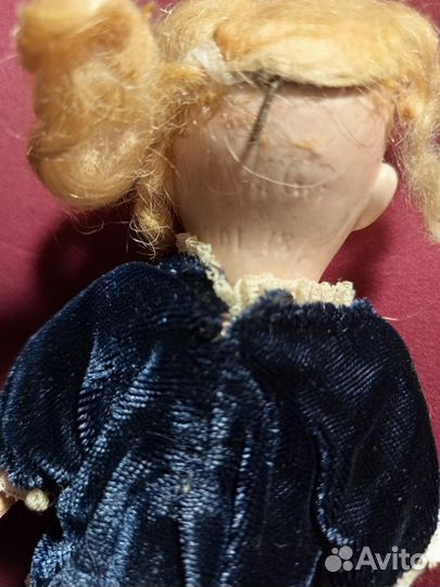 Антикварная кукла