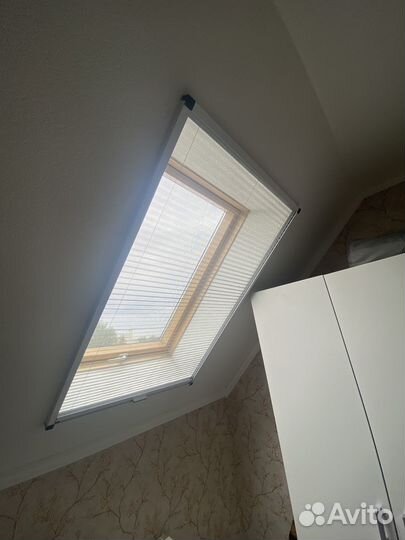 Москитные сетки для мансардных окон