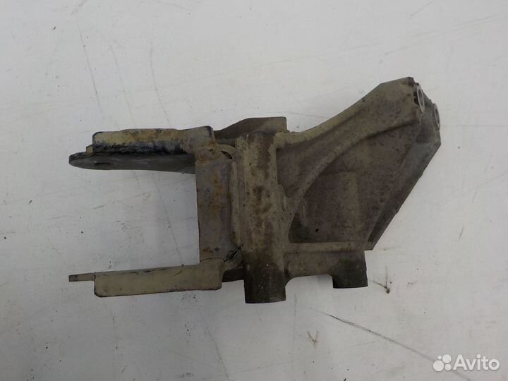 Опора двигателя Suzuki SX-4 2006