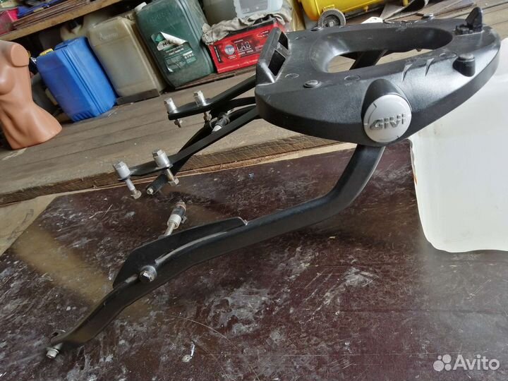 Кранштейн крепления центр. кофра honda vfr 800