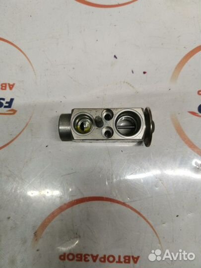 Клапан кондиционера Volvo V60 2.0 дизель D5204T