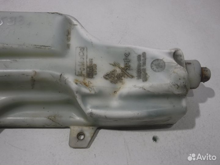 Бачок омывателя Mazda BT-50 BT50