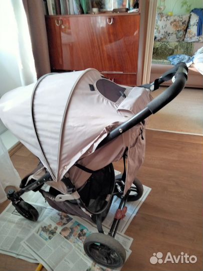 Коляска прогулочная