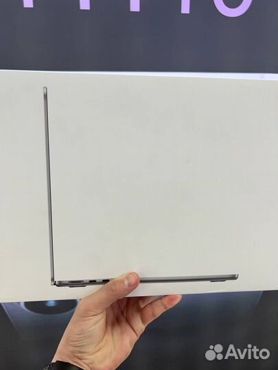 MacBook Air 13 M3, 8/512 гб