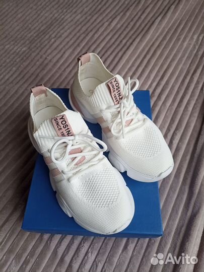 Кроссовки женские р38-39