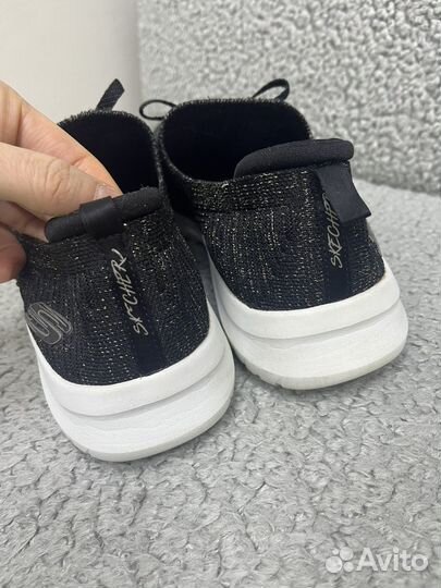 Кроссовки skechers 39