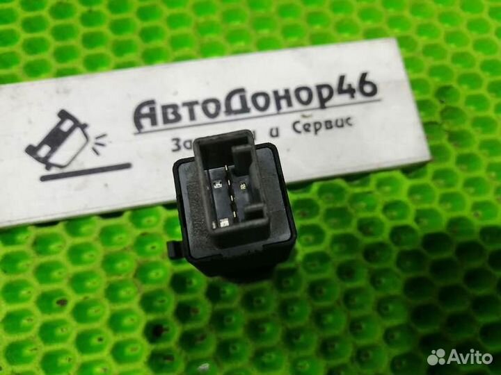 Датчик включения стоп-сигнала Kia Rio 4