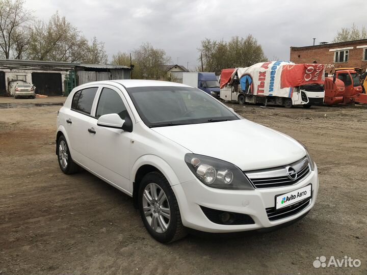 Opel Astra 1.6 МТ, 2012, 196 094 км