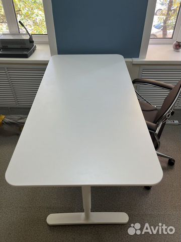 Письменный стол IKEA бекант