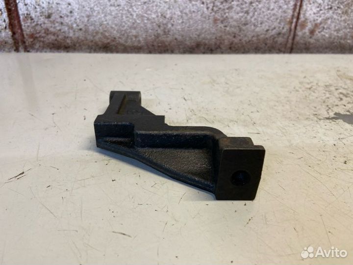 Крепление двигателя Hyundai Tucson 1