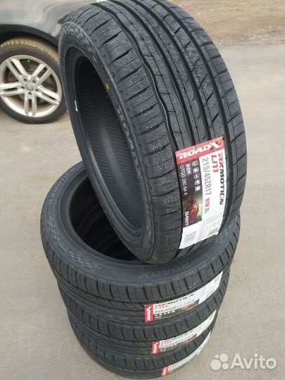 RoadX RXMotion U11 215/45 R17 91W