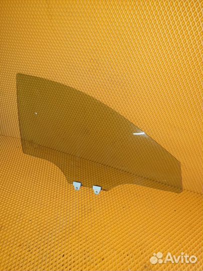 Стекло двери передней правой Mazda 6