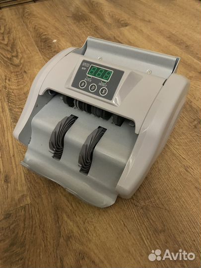 Счетная машинка для денег